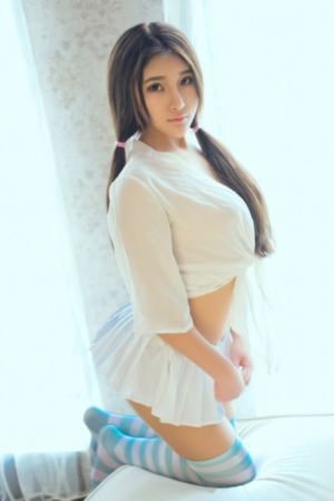 漂亮的女学生bd高清2